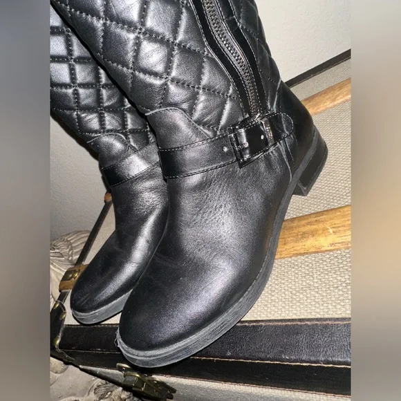 || Vince Camuto || High Quilted Black Boots - Picture 10 of 14
